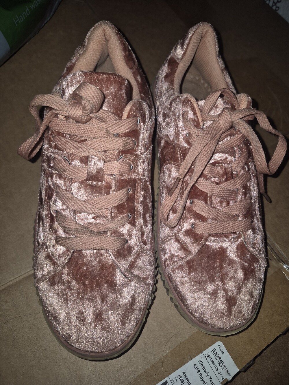 Cape Robbin Pink Crushed Velvet Lace-Up Platform Sneakers Sz 8